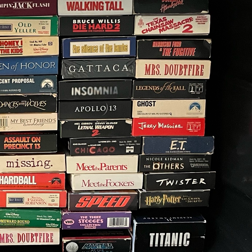 💫 Donated💫 Lot/8 MAKE ‘n OFFER Choose 8 VHS Movies 80’s 90’s 2000’s more - Picture 9 of 11